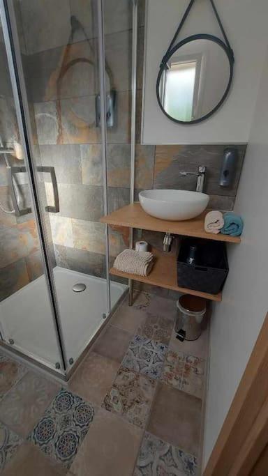 Mister Hinster - Studio Tout Confort Centre Ville Nogent-Le-Rotrou - 1E Etage Exteriör bild